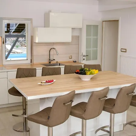 Prázdninový dům Ferienhaus Mit Privatpool Fur 8 Personen Ca 200 Qm In Pokrovnik, Dalmatien Dalmatinisches Hinterland Pokrovnik