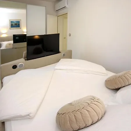 Prázdninový dům Ferienhaus Mit Privatpool Fur 8 Personen Ca 200 Qm In Pokrovnik, Dalmatien Dalmatinisches Hinterland