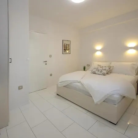 Ferienhaus Mit Privatpool Fur 8 Personen Ca 200 Qm In Pokrovnik, Dalmatien Dalmatinisches Hinterland Prázdninový dům Pokrovnik