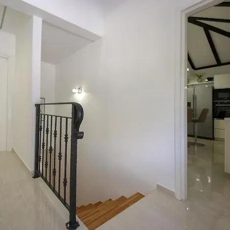 Prázdninový dům Ferienhaus Mit Privatpool Fur 8 Personen Ca 200 Qm In Pokrovnik, Dalmatien Dalmatinisches Hinterland Pokrovnik