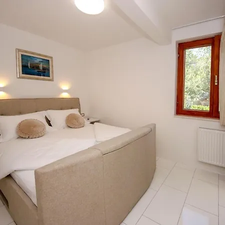 Prázdninový dům Ferienhaus Mit Privatpool Fur 8 Personen Ca 200 Qm In Pokrovnik, Dalmatien Dalmatinisches Hinterland